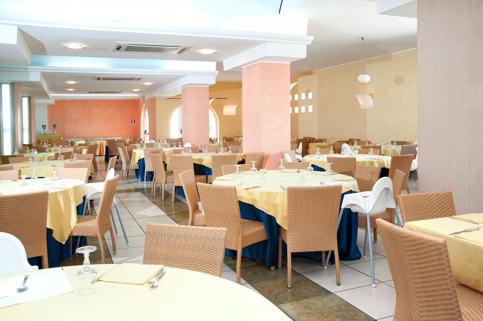 Hotel Futura Club Torre Rinalda Exteriér fotografie